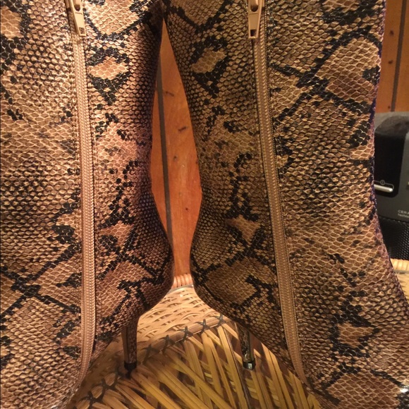 Snakeskin booties NIB Last one - Picture 5 of 5